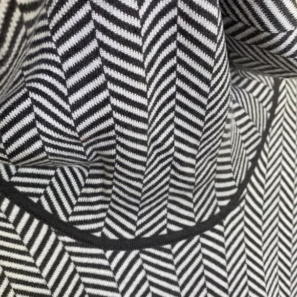 Calvin Klein Cowl Neck Sweater Women's Size Medium - Picture 4 of 13